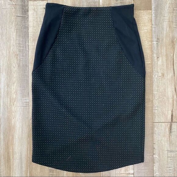 🌟 JULIENNE Black Fitted Pencil Skirt Dotted - Picture 4 of 11